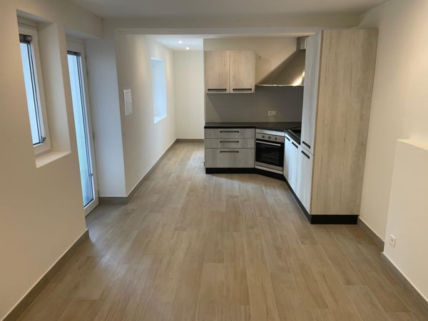 CASA BIFAMILIARE con DUE MONOLOCALI  ID 11353 Mq. 16 5