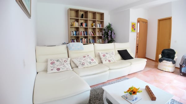 1.5 LOCALI CON GIARDINO A PAZZALLO 2