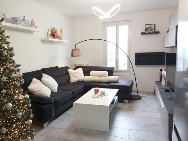 MODERNO 1.5 LOCALI A MORBIO INFERIORE 1