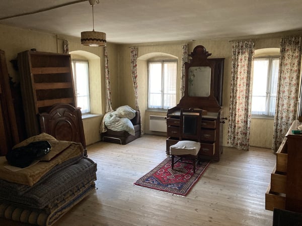 Casa da riattare a Roveredo Grigioni 4