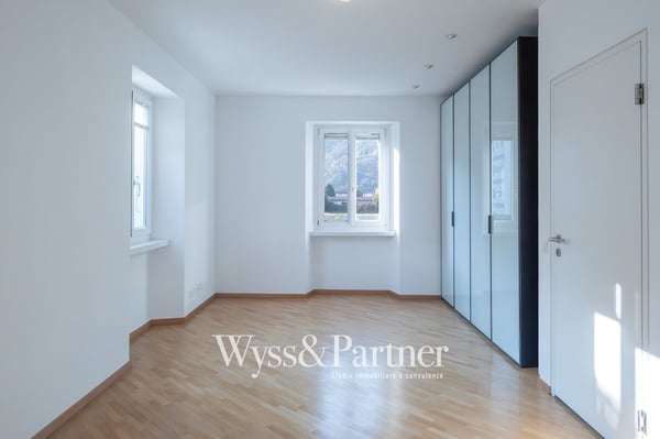 Bellinzona - Storica villa in affitto immersa nella natura 6