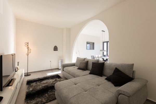 SPLENDIDA PROPRIETÀ BIFAMILIARE A GIUBIASCO 11