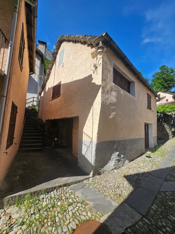 affitasi casa a cavergno per uso vario 4