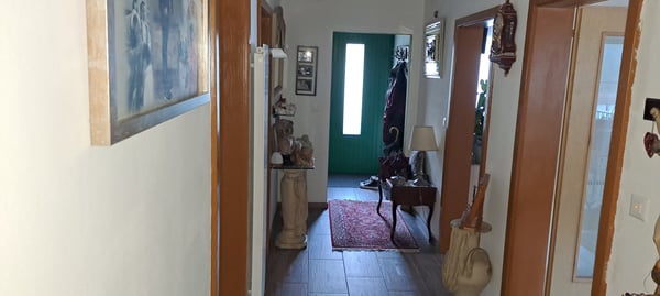 Vendesi casa in Via Campagna, Faido. 7