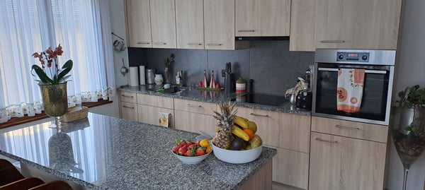 Vendesi casa in Via Campagna, Faido. 4
