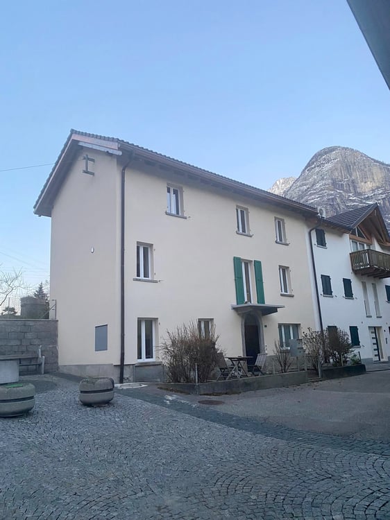 Vendesi casa a Lodrino 9