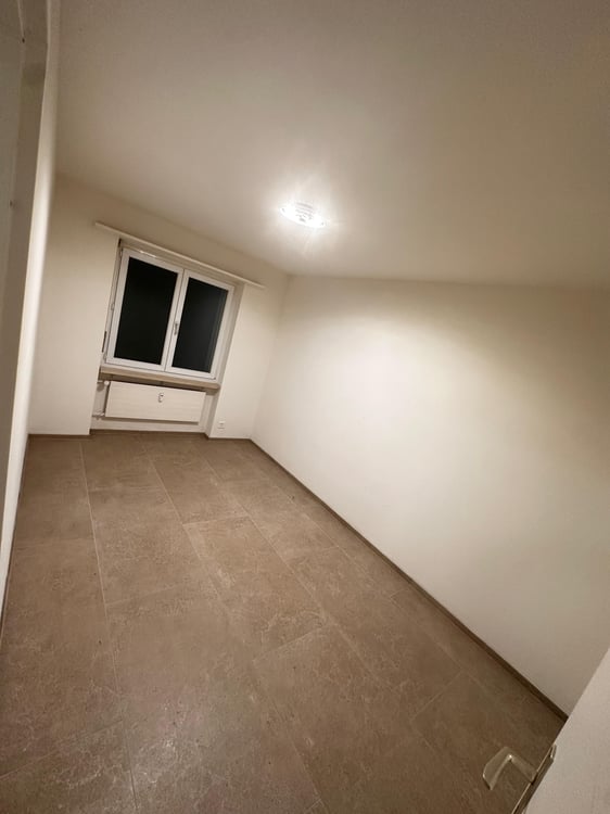 3.5 Zimmer, 76 m², Erdgeschoss mit Veranda 2