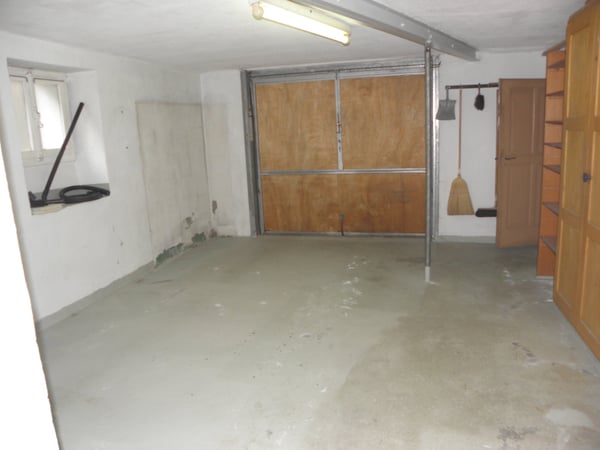 Casa nel nucleo di Mesocco con garage, parcheggio, giardino. 6