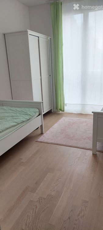 grosse 3 1/2-Zimmerwohnung, möbiliert, Seenähe 2