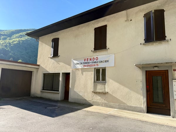 Opportunità unica: casa da ristrutturare con ampi spazi 5