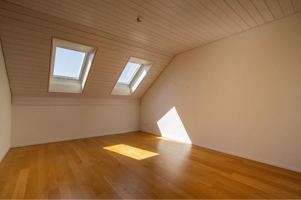 Schöne 4.5 Zimmer-Dachwohnung 4