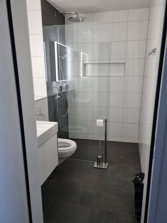 2 Zimmer zu vermieten 4
