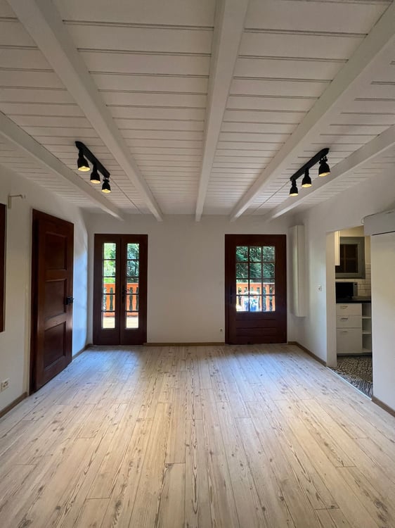 Rare opportunité - Chalet à vendre rénové à Lausanne 2