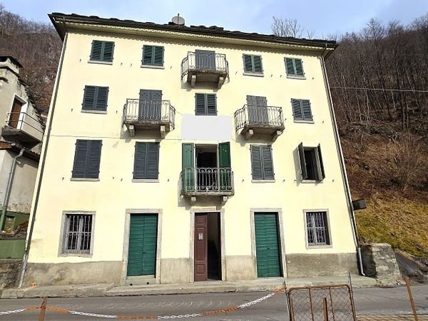 Einfamilienhaus zum renovieren mit Grundstück 1