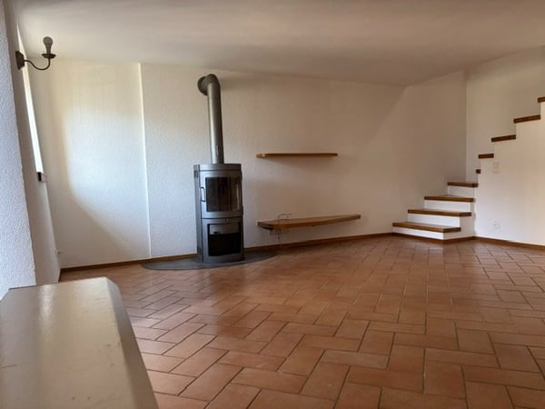 Cabbio-Breggia: affitto proprietà unica di 3 locali 2
