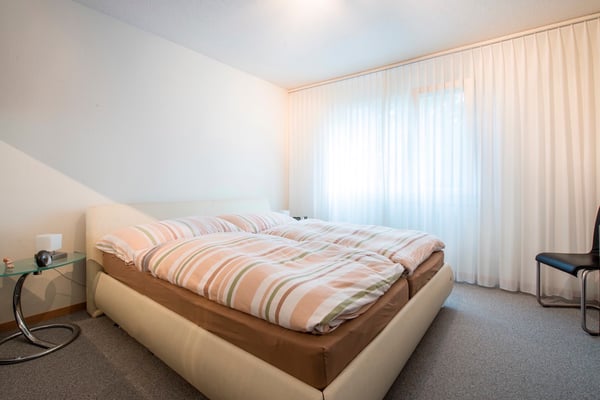 Helle ruhige 2.5 Zimmer Wohnung 4