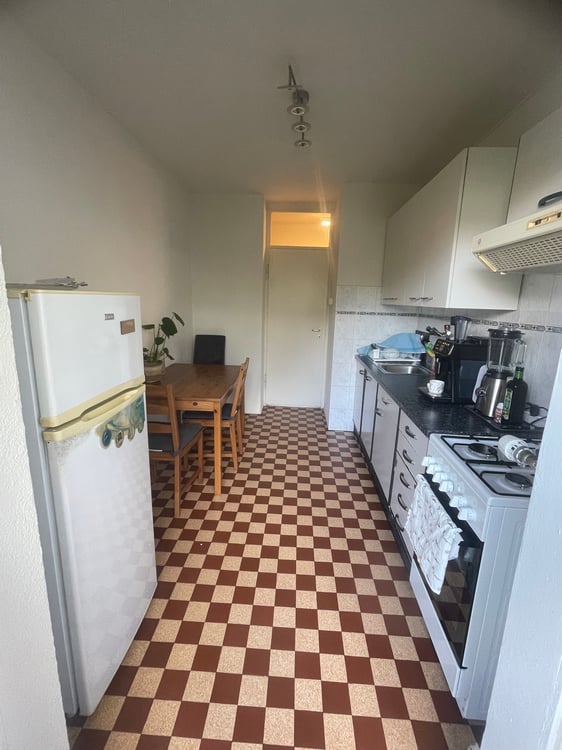 Nachmieter für 2 zimmer-wohnung ab 1 September 4