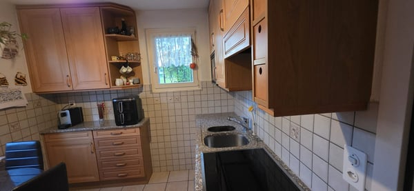 5 ½ Zimmer-Haus mit Pfirsichbaum, Wintergarten und Garage 2