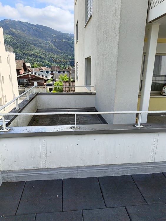 wg zimmer16m²+eigenem balkon23m² 3