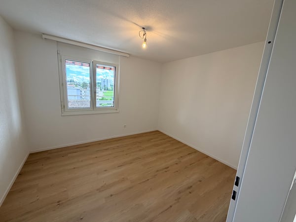 3.5-Zimmer-Wohnung, frisch saniert, mit Cheminée 12