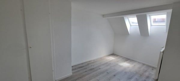 Sonniges Eckhaus mit gedecktem Sitzplatz und Rasenplatz 8