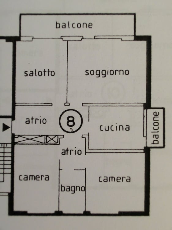 Ampio 4.5 ristrutturato con vista aperta e box a Chiasso 3