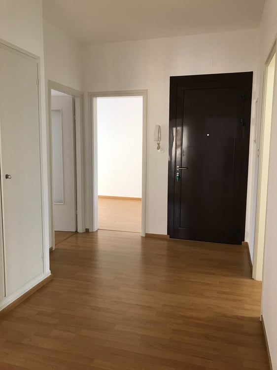 Affittasi bell'appartamento di 4 locali al 2 piano 4