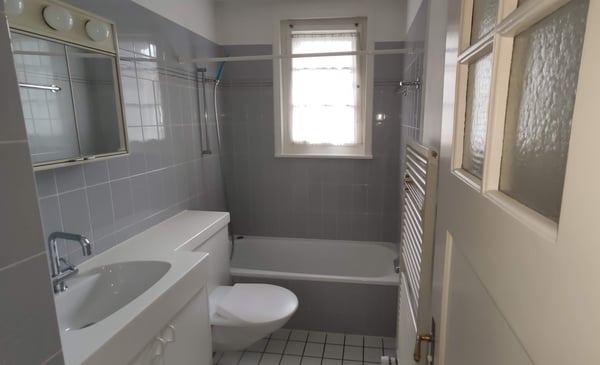 Heimelige 2.5 Zimmer-Wohnung im 1. OG in Jugendstilhaus 4