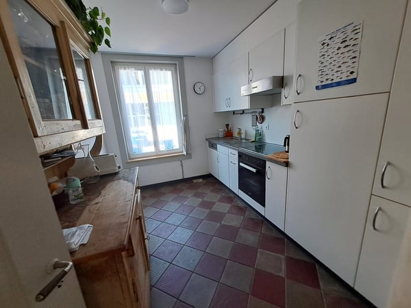 Befristet zu vermieten: Möblierte 3-Zimmer Wohnung 4