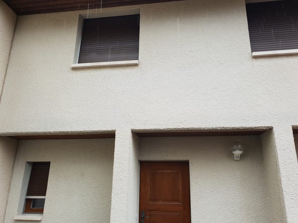 Villa quartier résidentiel avec jardin et garage 4