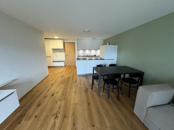 2 1/2 ZIMMER WOHNUNG VERMIETEN AN BESTER LAGE, SANIERT 2025 5