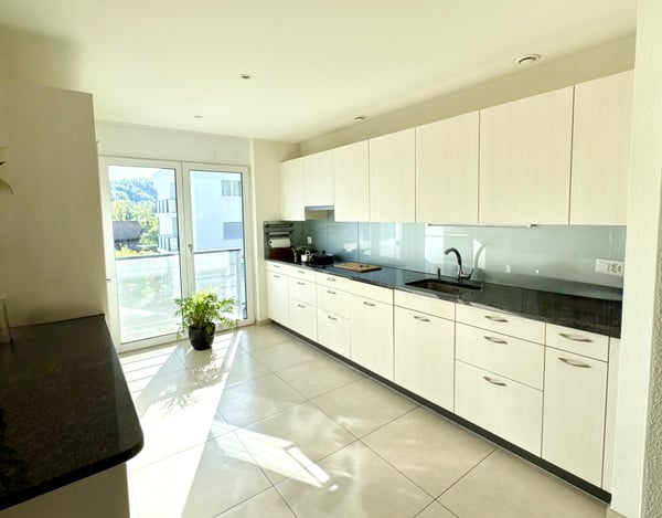 Naturnahe, Moderne und Helle 4.5-Zimmerwohnung 2