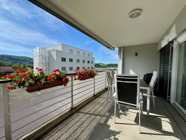 Naturnahe, Moderne und Helle 4.5-Zimmerwohnung 4