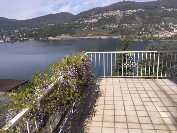 Esclusiva Villa Vista Lago con Dépendance e Spiaggia 3