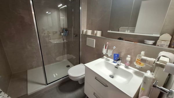 Wohnung in Gmde Höfen mit grosser Küche und Bus nach Thun 3