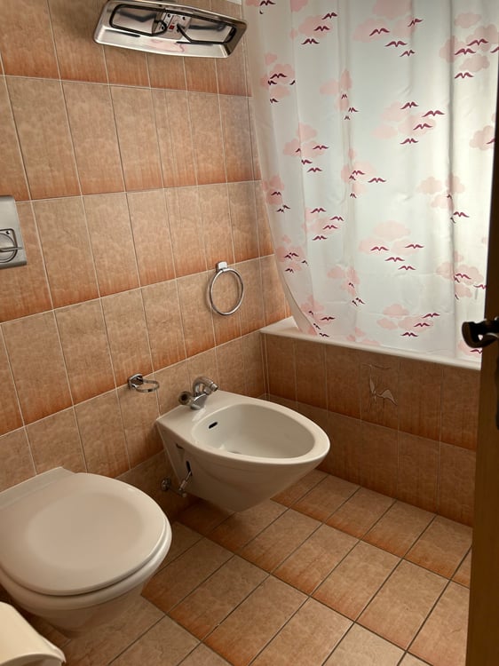 Affittasi stanza arredata in casa privata 3