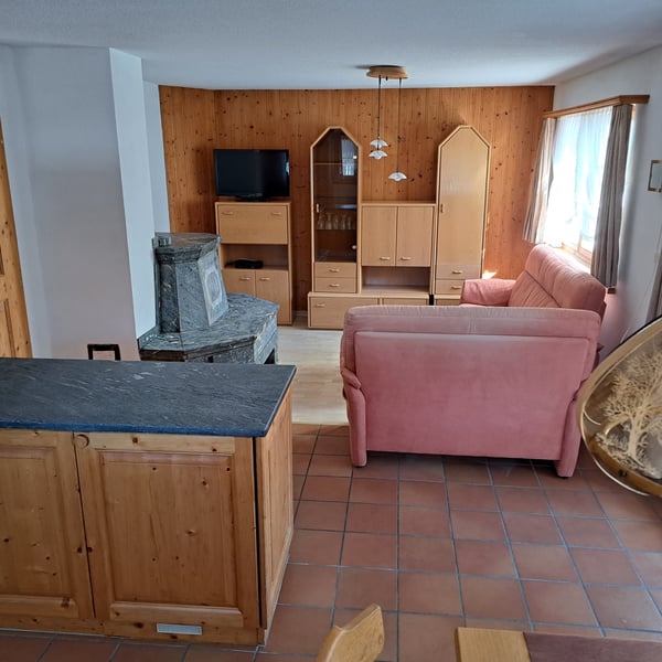 3.5 Zimmer Ferienwohnung möbliert zur Dauermiete in Surrein 4