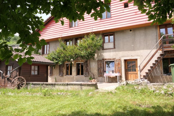 Couvet  Maison de 4 logements avec revenus locatifs 13