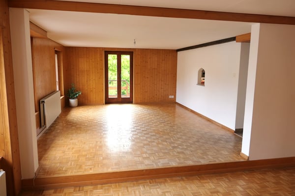 Couvet  Maison de 4 logements avec revenus locatifs 4