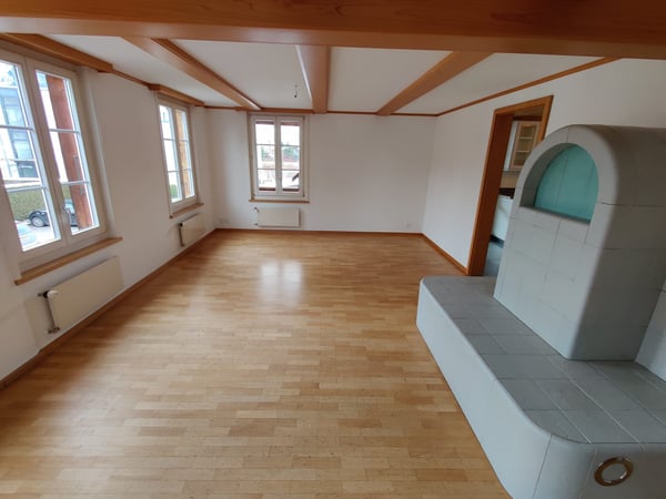 Grosszügige Wohnung in 3 Familienhaus 3
