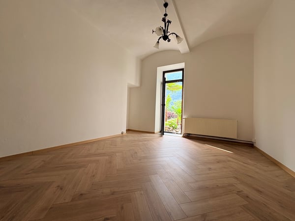 Affittasi Casa 5 locali con giardino e posto auto 2