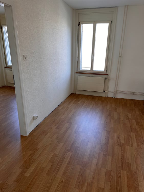 3.5 Zimmer Altbauwohnung in Binnigen 3