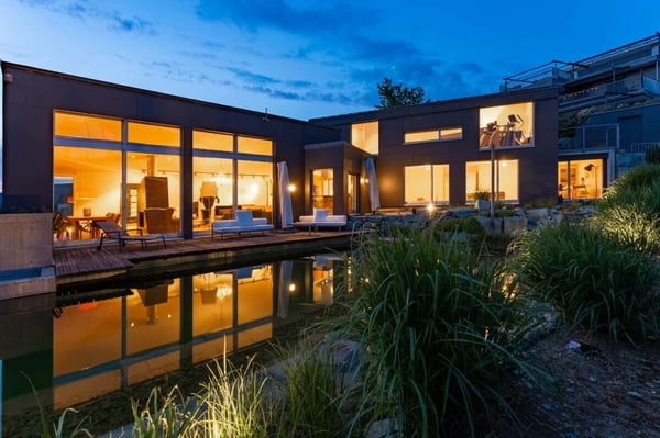 Exklusive Villa mit Swimmingpool und traumhaftem Ausblick 1