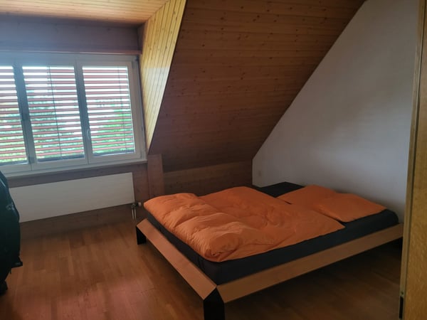 Schöne 4.5 Zimmer Dachwohnung ohne Balkon 2