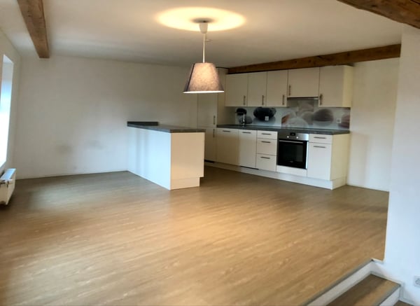 3 Zimmer Dachwohnung in La Neuveville 4