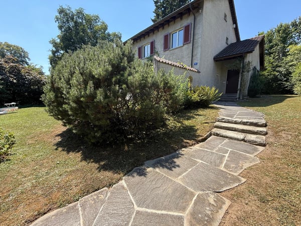 8,5 Zimmer Haus in Neuhausen 2