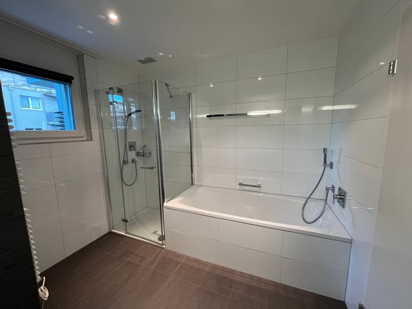 moderne 3.5 Zimmer-Wohnung mit grossem Garten 2