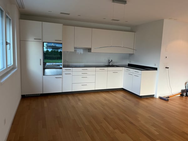 moderne 3.5 Zimmer-Wohnung mit grossem Garten 3