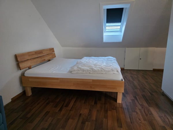 1-Zimmer-Dachstudio mit Jurablick und Sitzplatz in Reiden 5