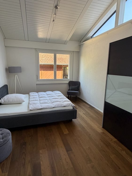 Lichtdurchflutete, möblierte 2-Zimmer-Wohnung 4